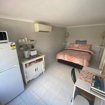 Churchill'S B&B Twin Spa Getaway Studio Swansea Eksteriør bilde