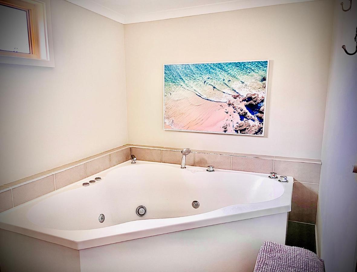 Churchill'S B&B Twin Spa Getaway Studio Swansea Eksteriør bilde