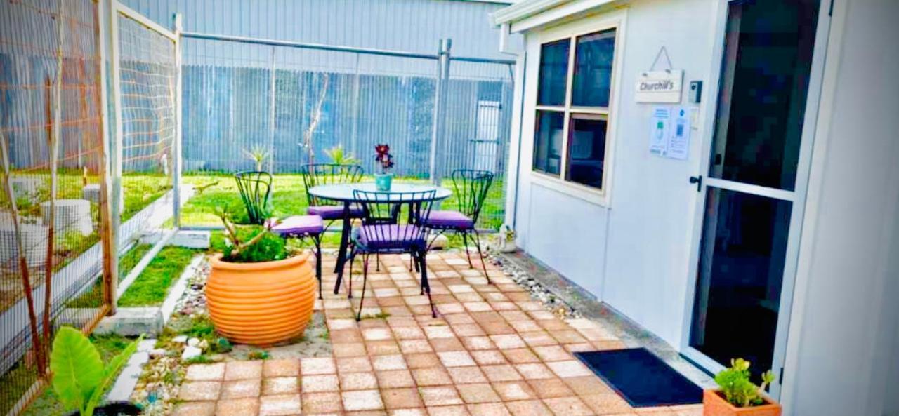 Churchill'S B&B Twin Spa Getaway Studio Swansea Eksteriør bilde