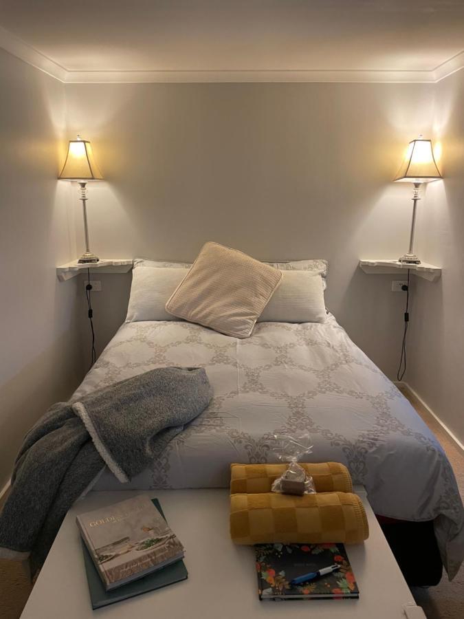 Churchill'S B&B Twin Spa Getaway Studio Swansea Eksteriør bilde