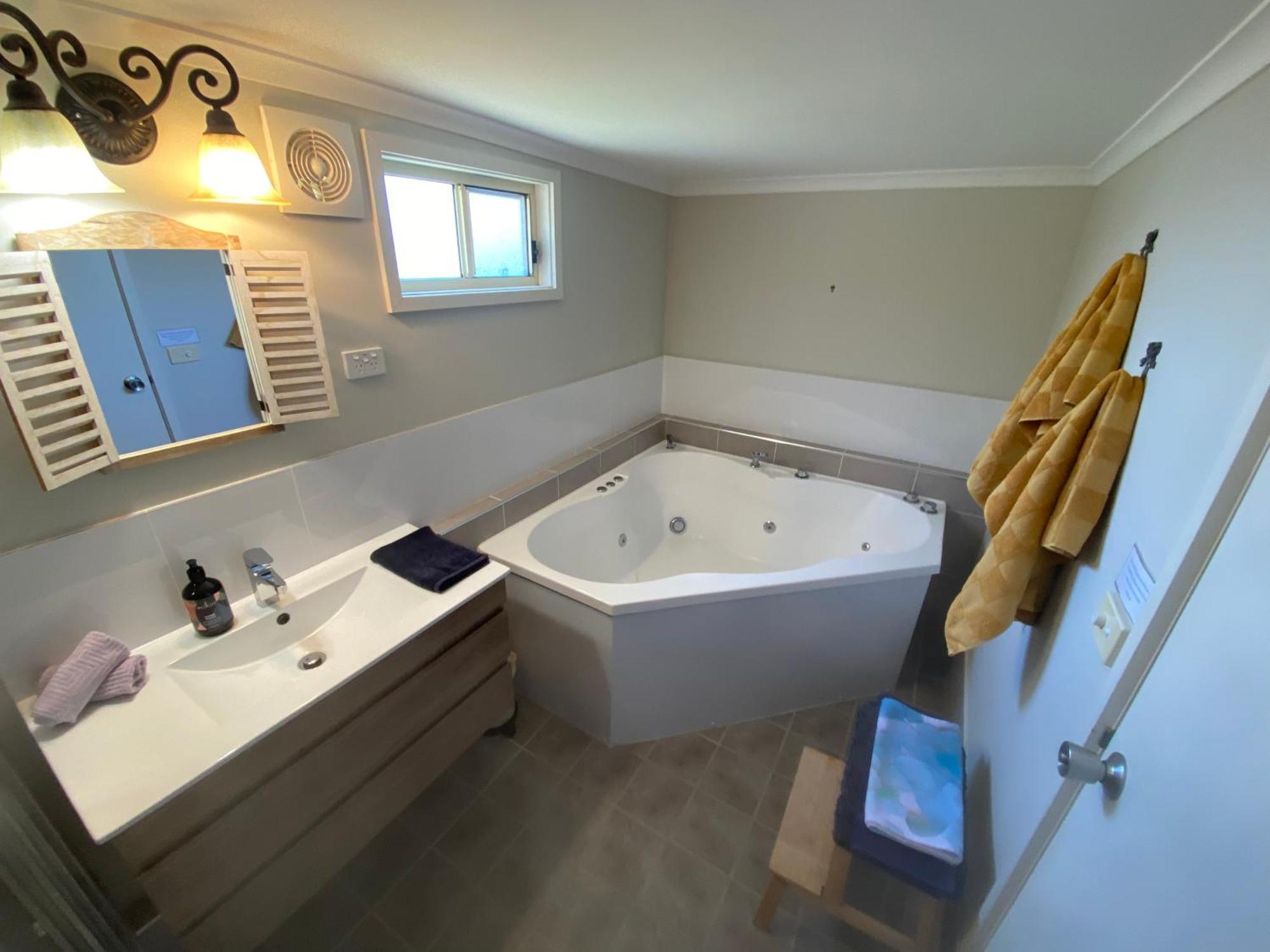 Churchill'S B&B Twin Spa Getaway Studio Swansea Eksteriør bilde