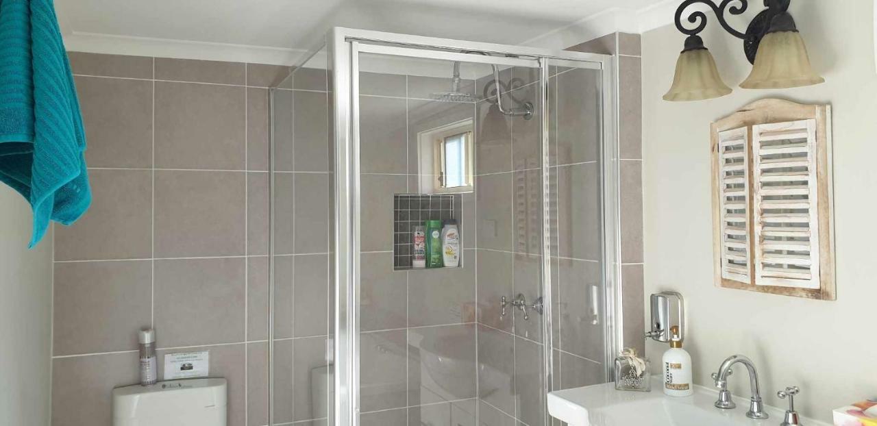 Churchill'S B&B Twin Spa Getaway Studio Swansea Eksteriør bilde
